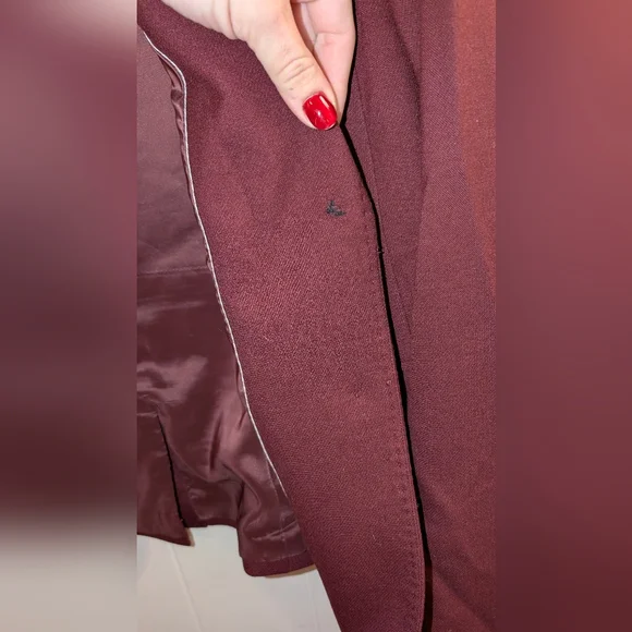 Talbots burgundy tailored blazer with gold crest buttons. - Picture 4 of 9
